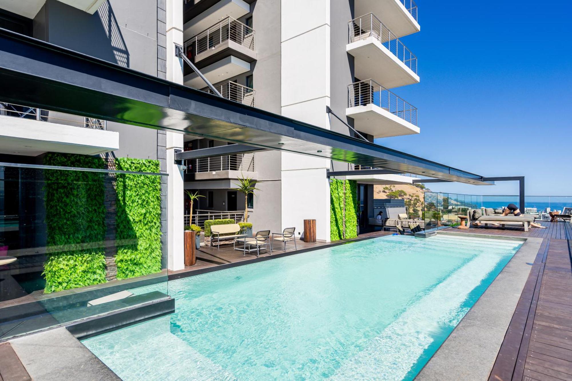 Exclusive Penthouse With Mountain & Ocean Views * Cape Town