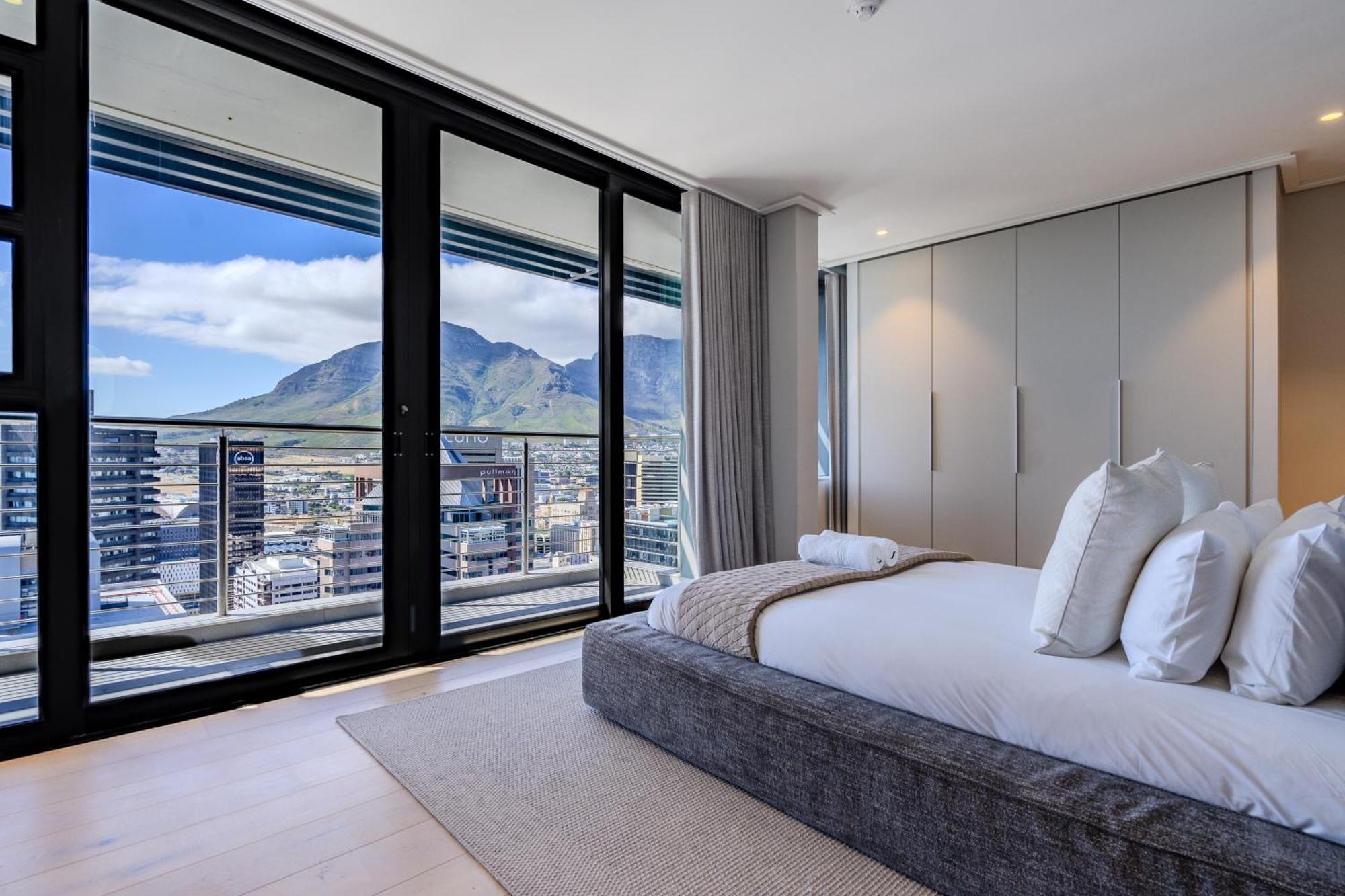 Apartment Exclusive Penthouse With Mountain & Ocean Views *