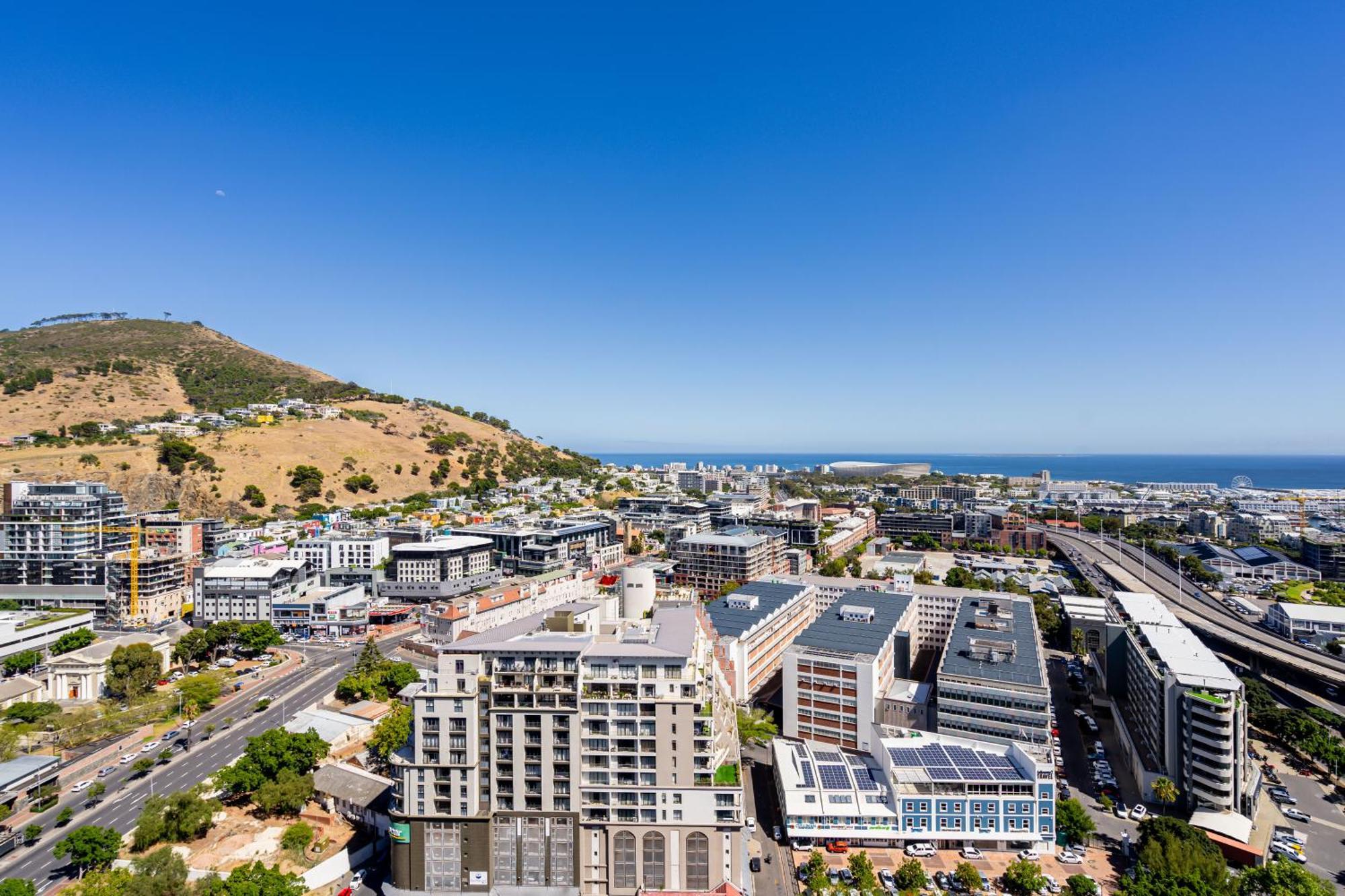 Apartment Exclusive Penthouse With Mountain & Ocean Views