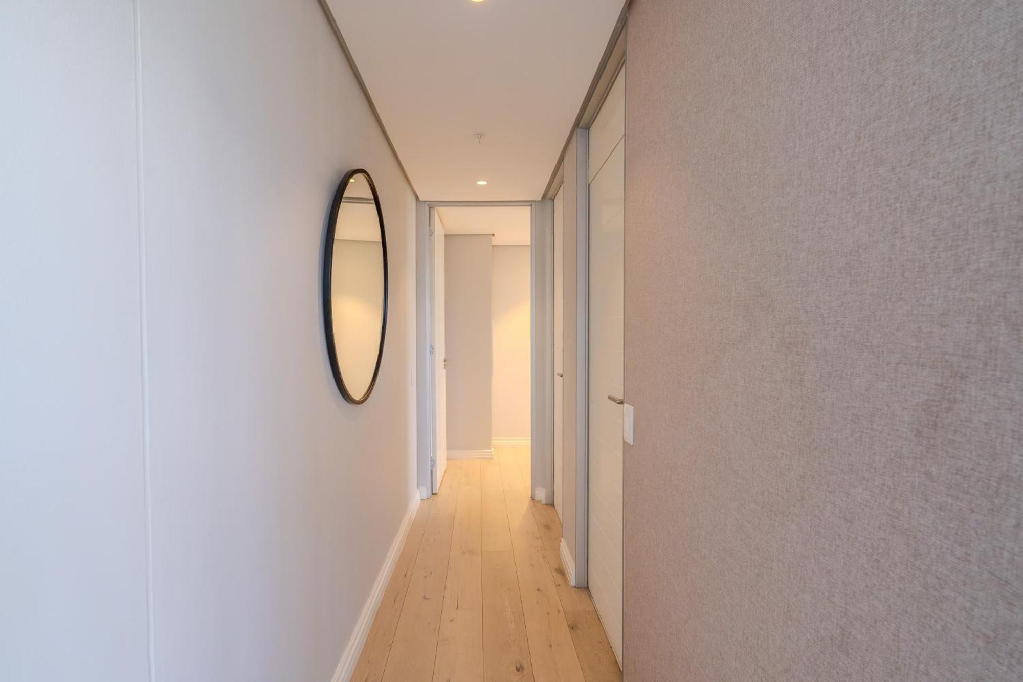 Exclusive Penthouse With Mountain & Ocean Views Apartment *