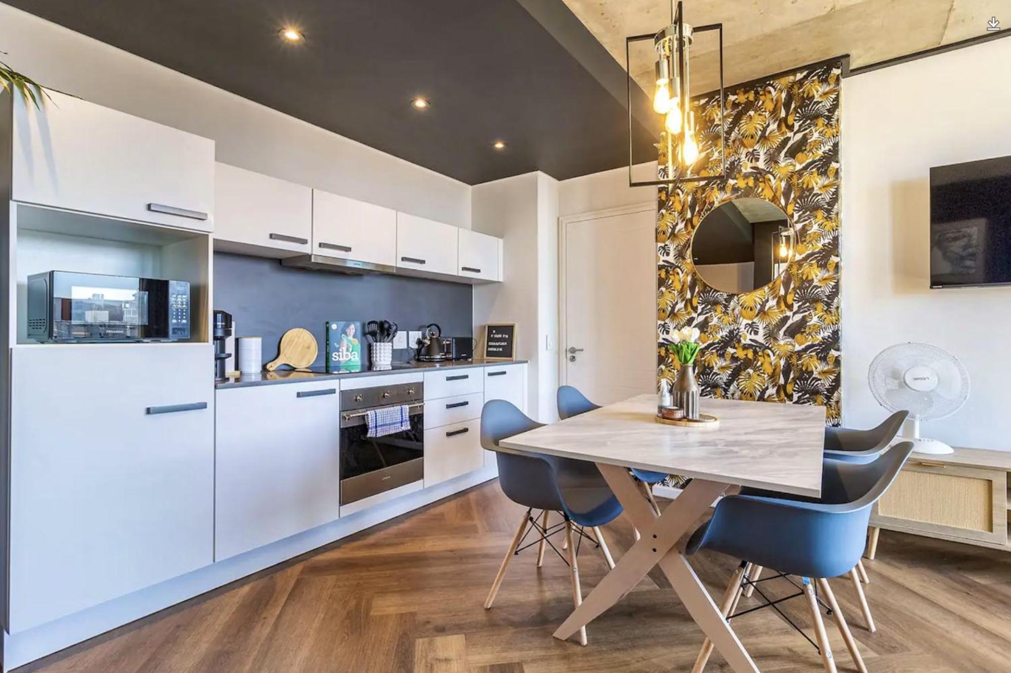 Apartment Century Two Bedroom Bliss Cape Town