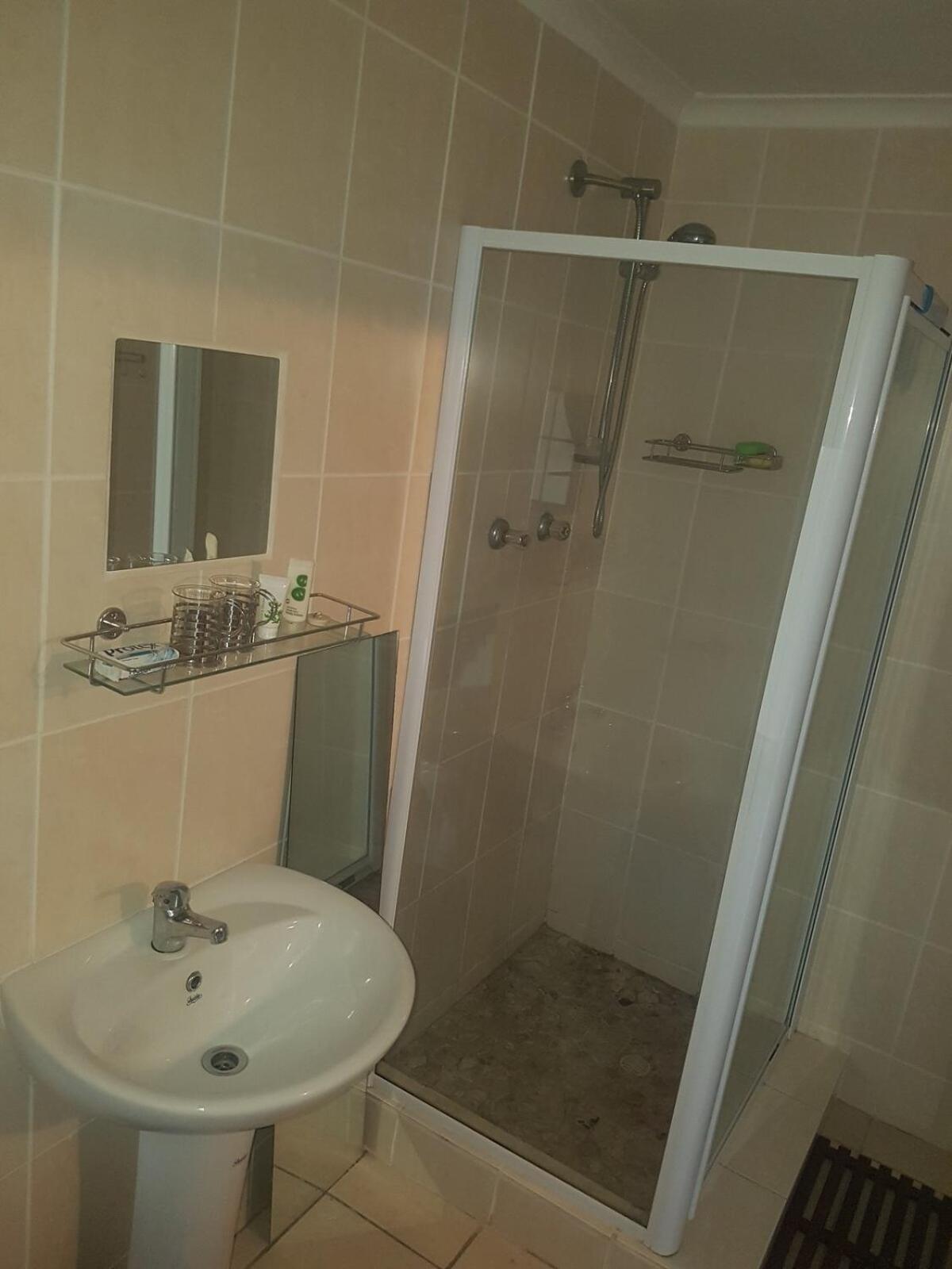 Apartment Durbanville Cpt Pet Friendly, Self-catering *