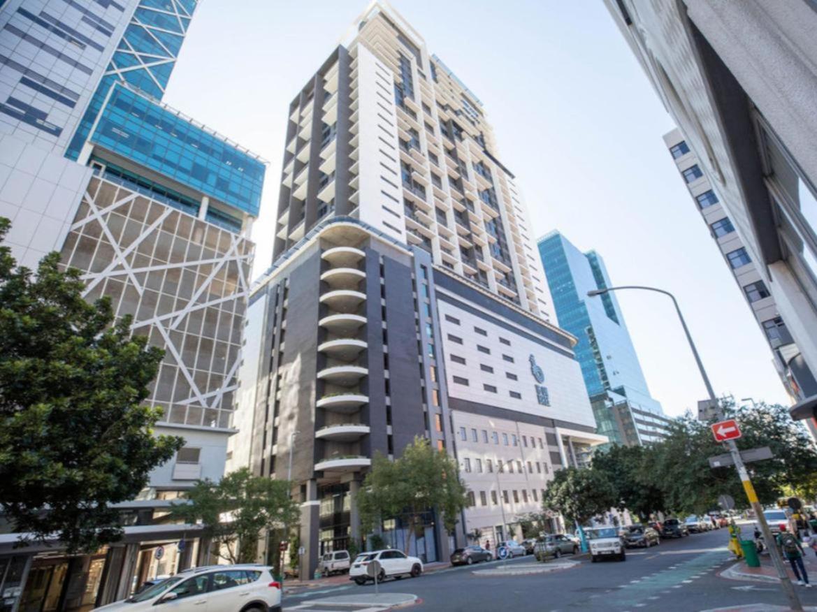 16 On Bree 1713 * Cape Town