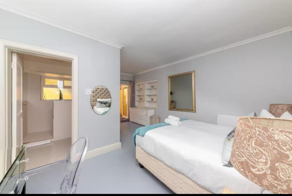 Vintage Alcove In Point, Sleeps 4 * Cape Town