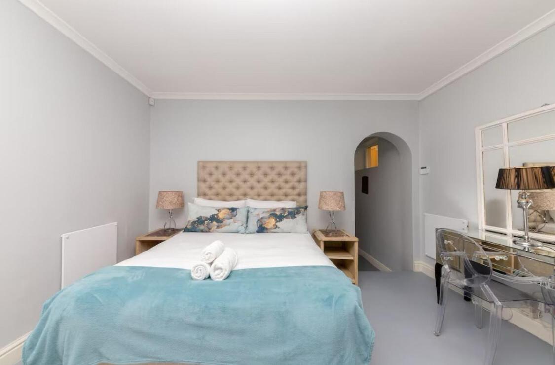 Vintage Alcove In Point, Sleeps 4 Apartment Cape Town