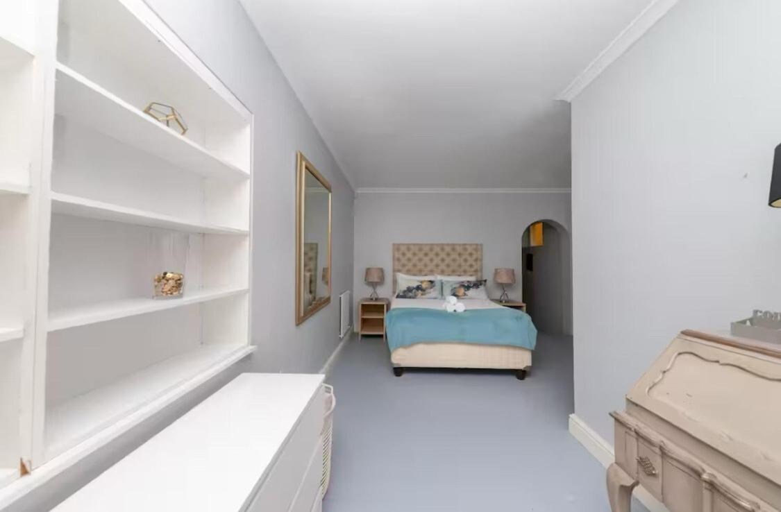 Vintage Alcove In Point, Sleeps 4 * Cape Town