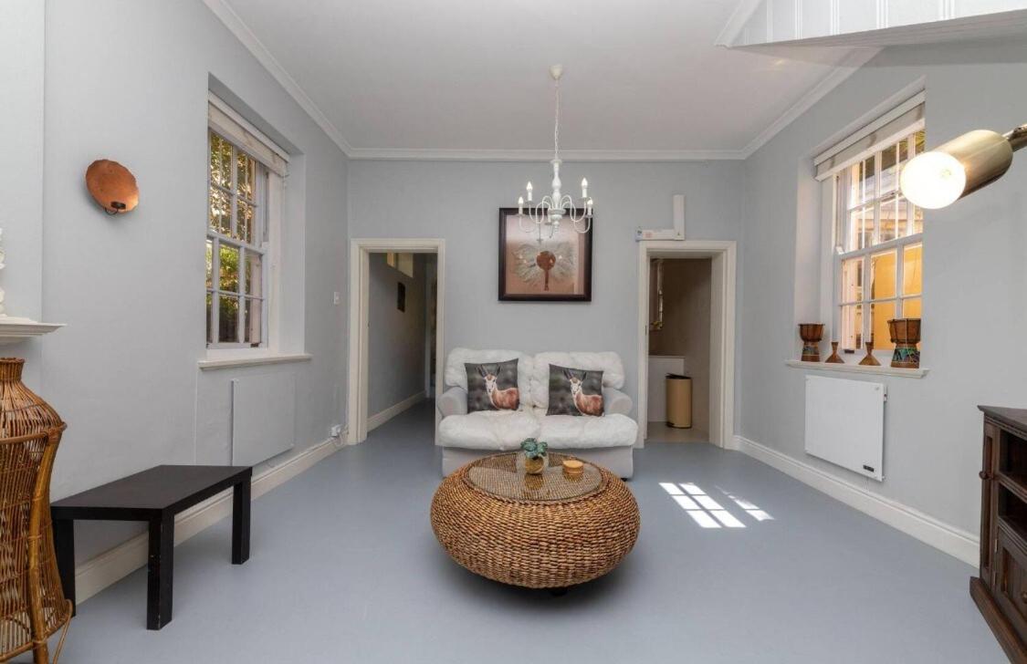 Vintage Alcove In Point, Sleeps 4 * Cape Town