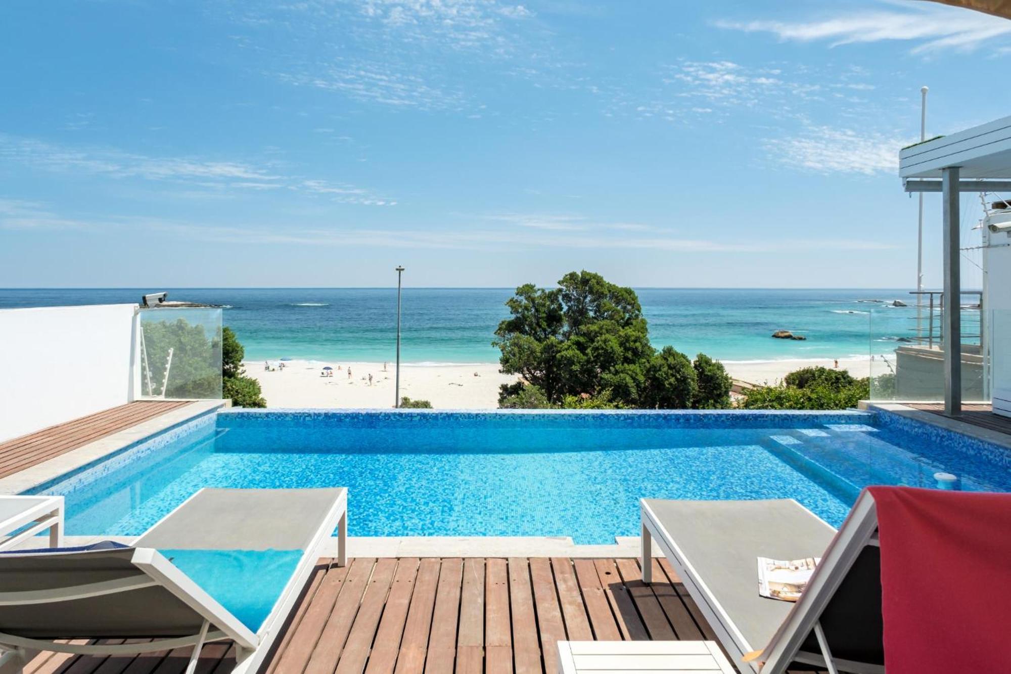 Bleu Blanc Villa