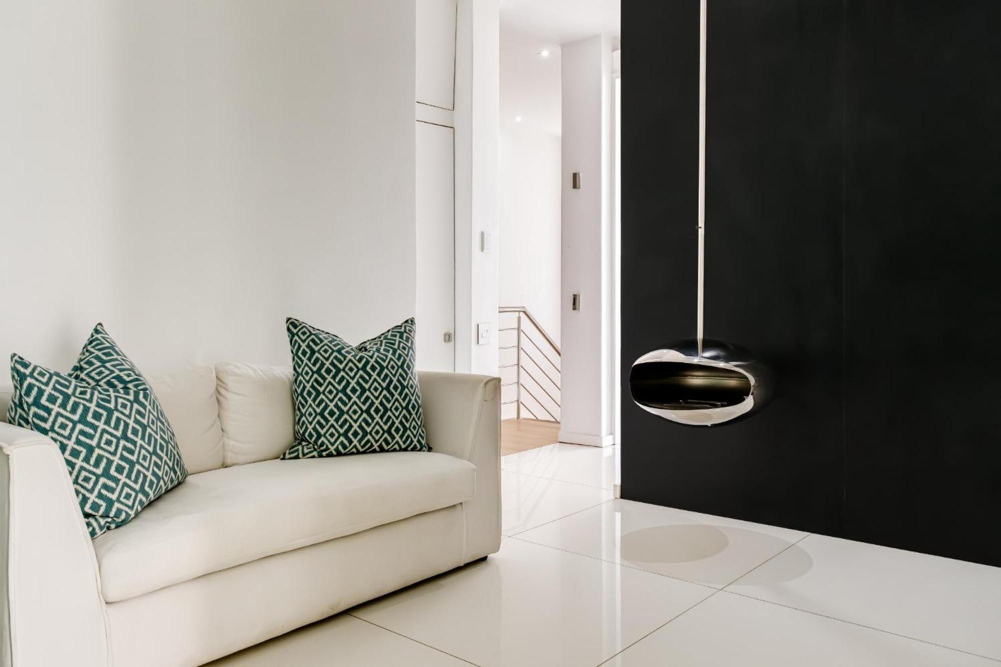 Bleu Blanc Villa Cape Town