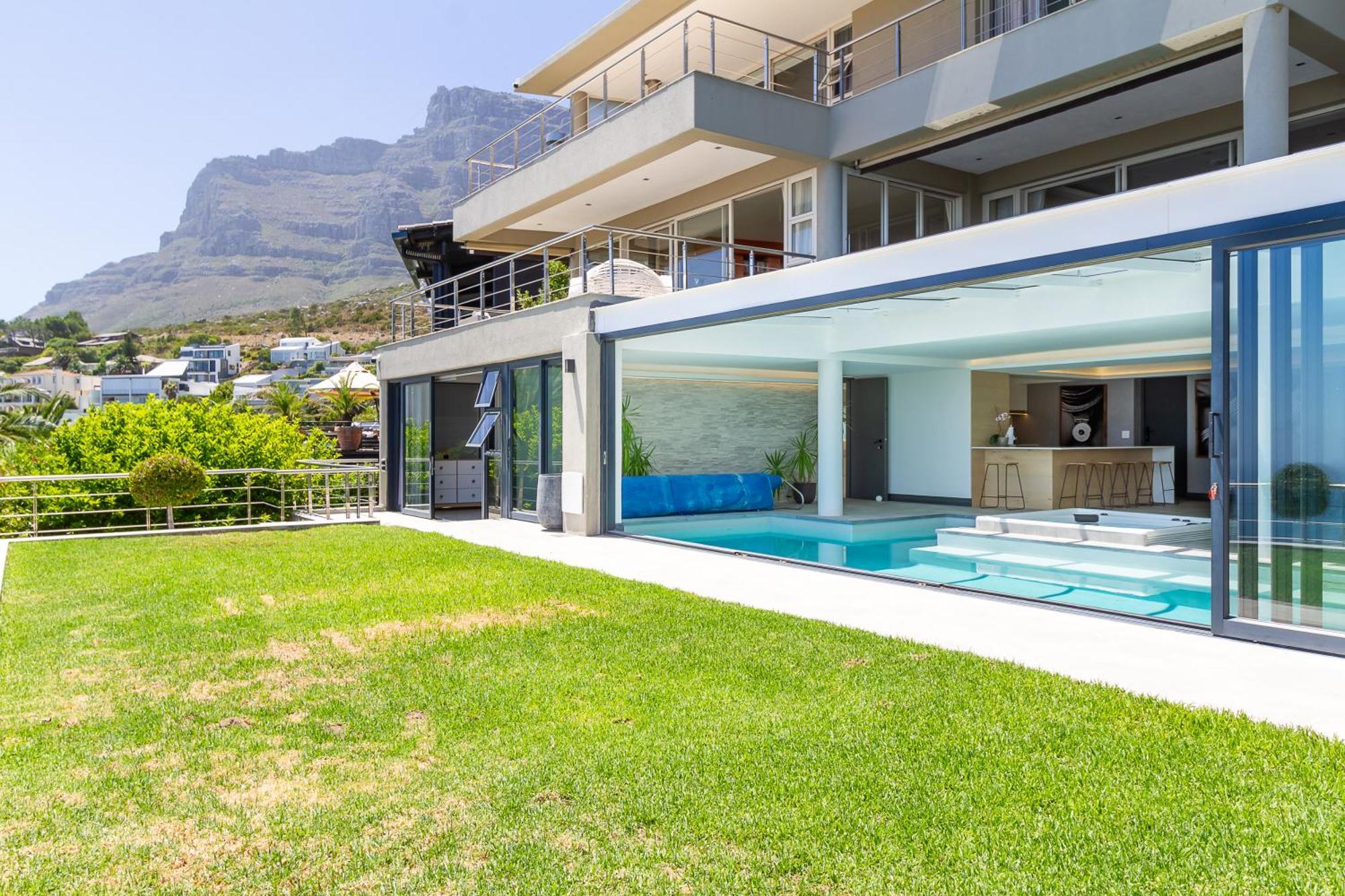 Horizon Sunset Camps Bay In - 2 Bedroom 3 Bathroom No Powercuts *