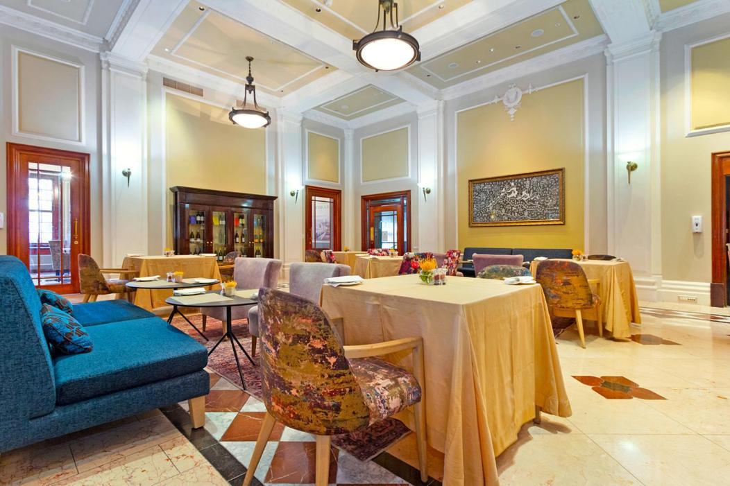 Taj - Spacious 5 Star With Kitchenette - Privately Rented Cape Town