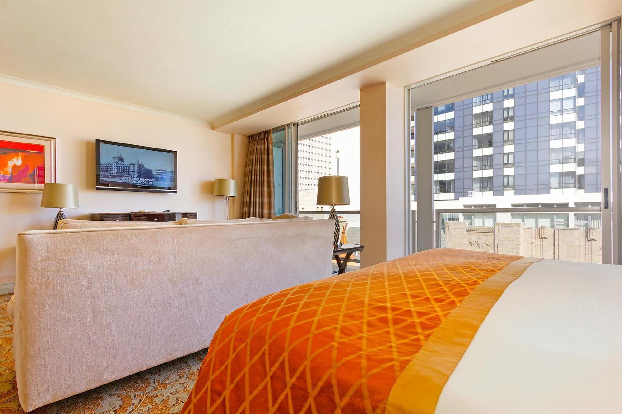Hotel Taj - Spacious 5 Star With Kitchenette - Privately Rented 5*