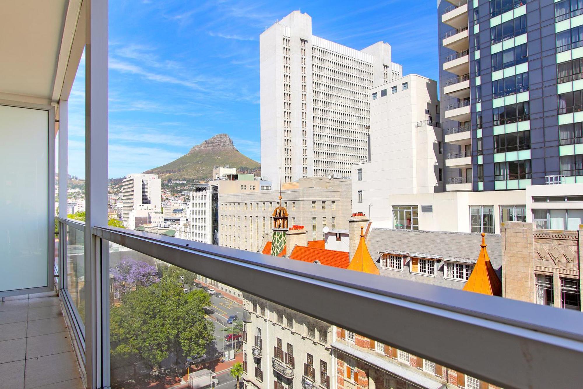 Taj - Spacious 5 Star With Kitchenette - Privately Rented Cape Town