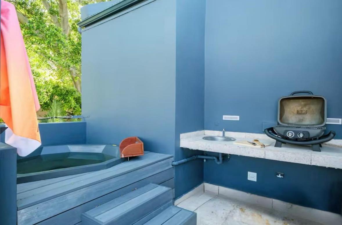The Honeycomb A 3 Bed In De Waterkant With Hot Tub *