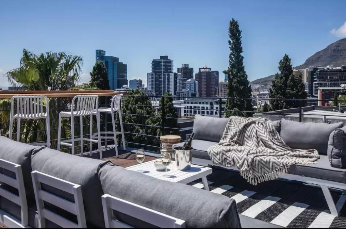 The Honeycomb A 3 Bed In De Waterkant With Hot Tub Casa de férias