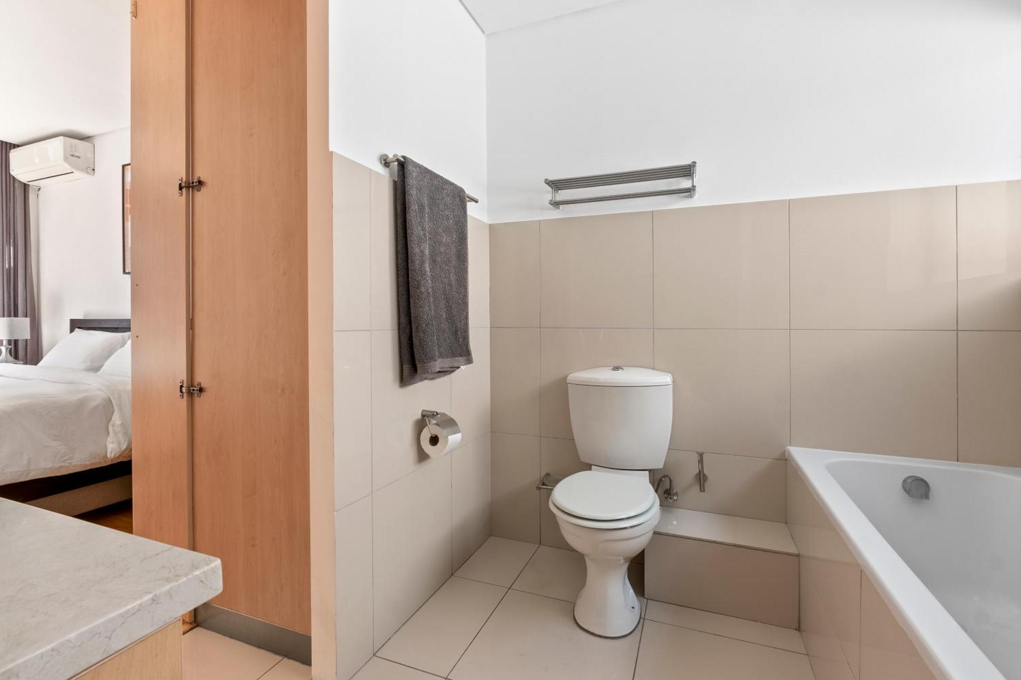 Apartment Cozy 1bed Study With Backup Power Cape Town