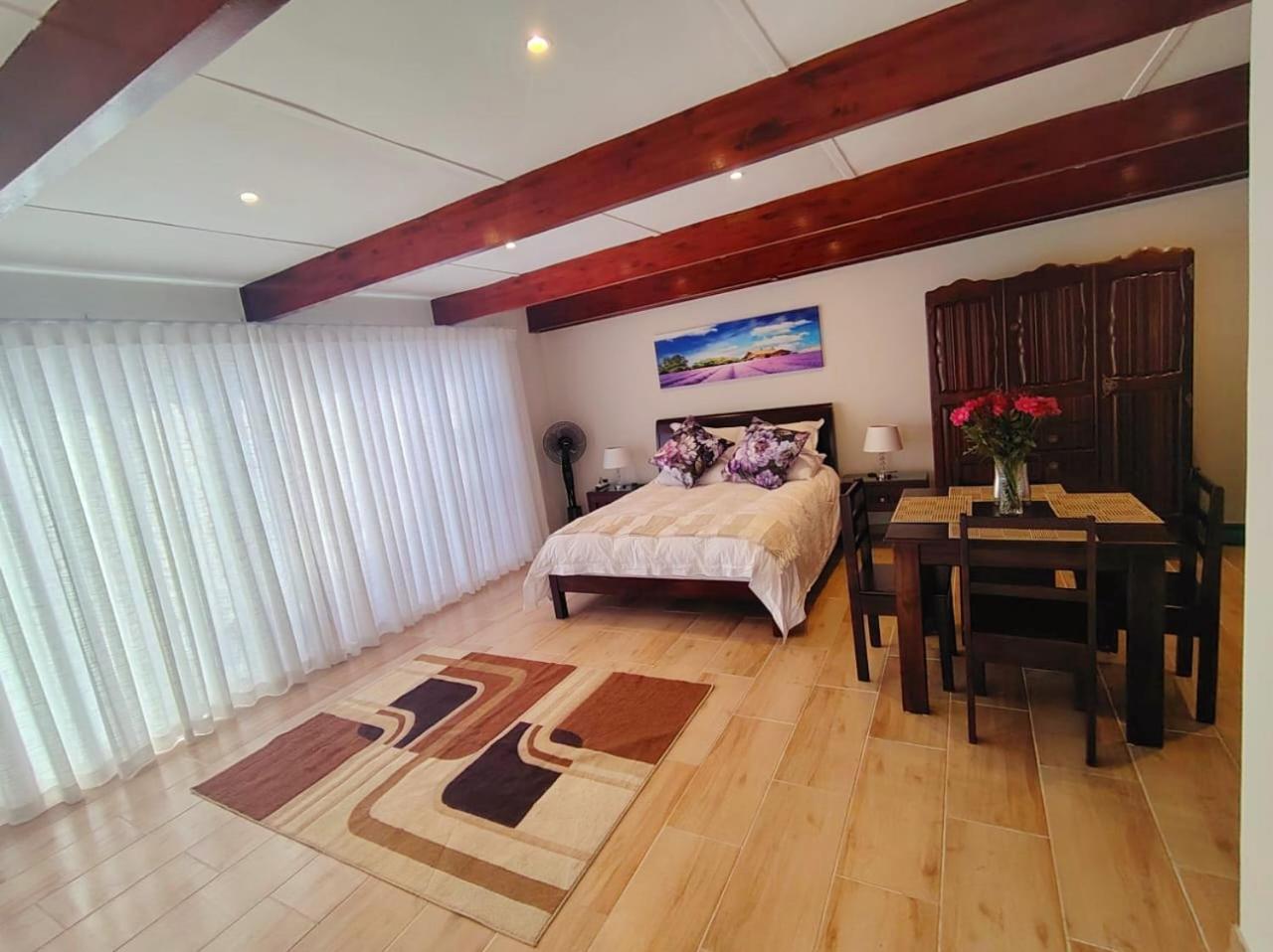 Rosa Luxury With Pool Cape Town