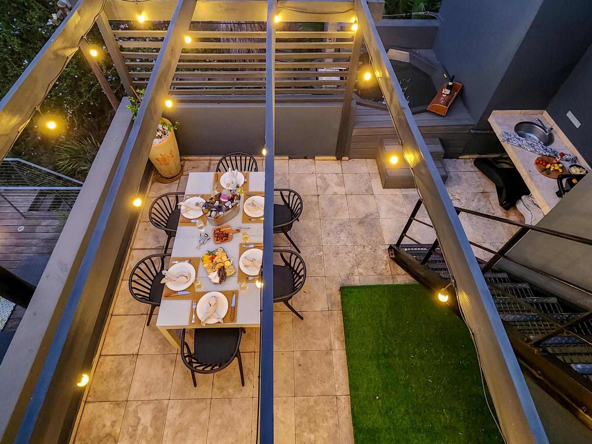 The Honeycomb A 3 Bed In De Waterkant With Hot Tub Casa de férias