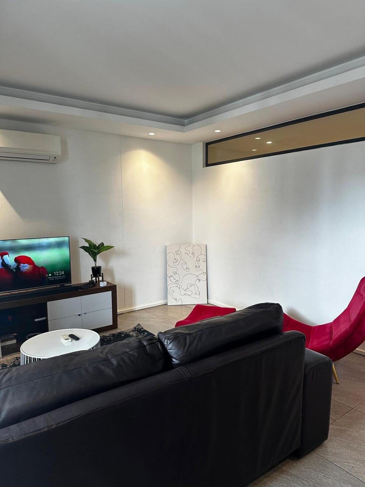 Morden 1 Bedroom In Woodstock *