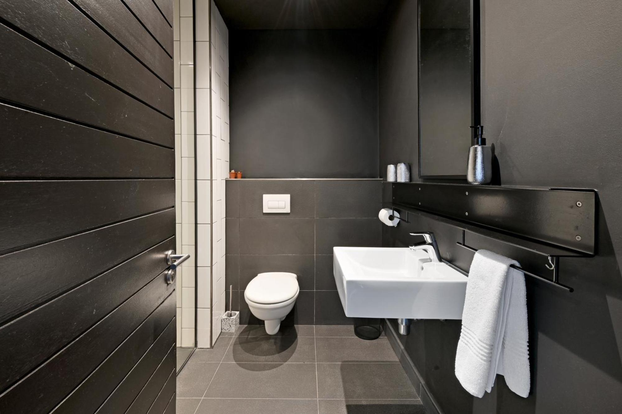 Industrial-chic With Dockyard Views Wex 1 Apartment *