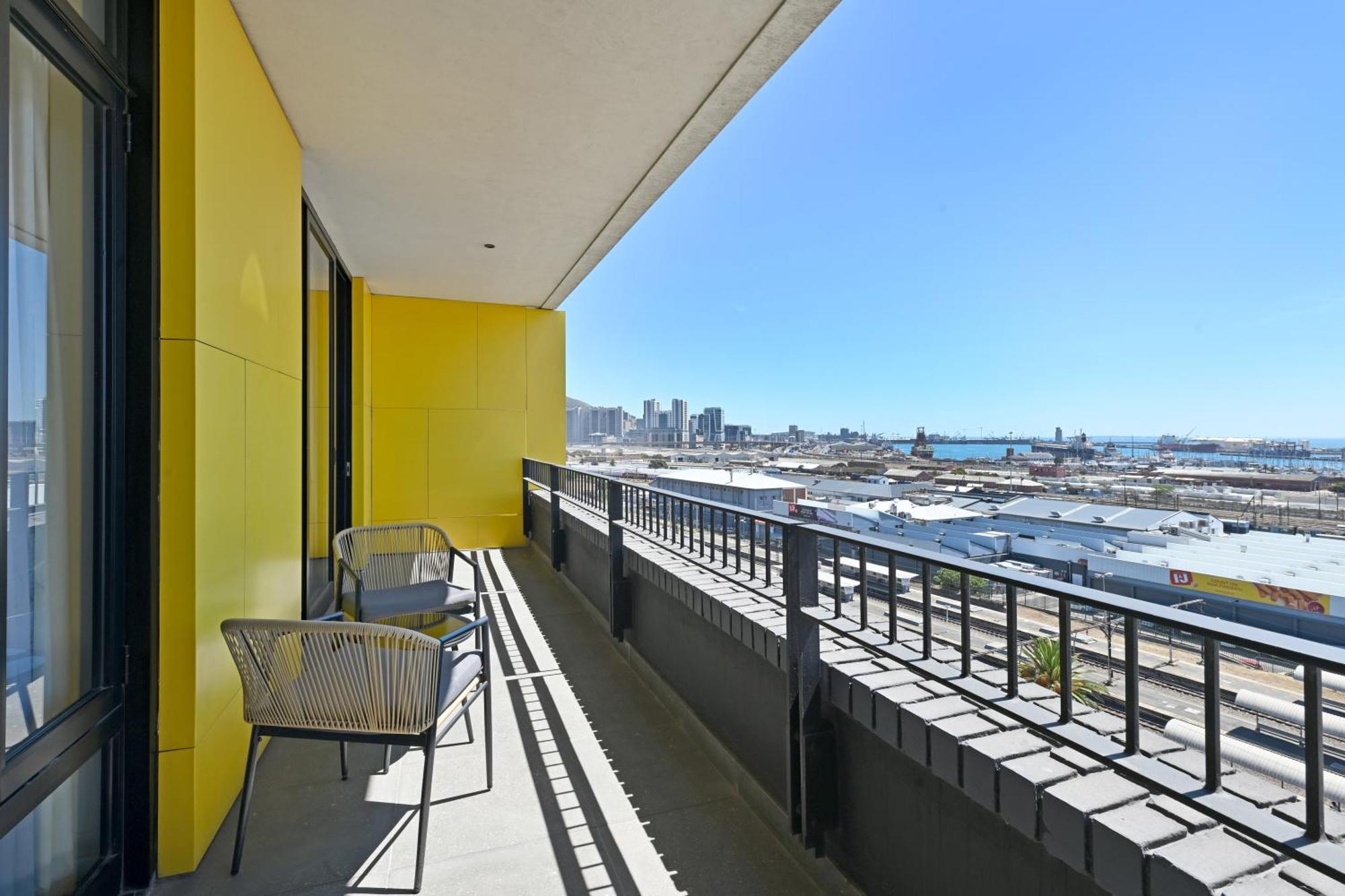 Industrial-chic With Dockyard Views Wex 1 Apartment *