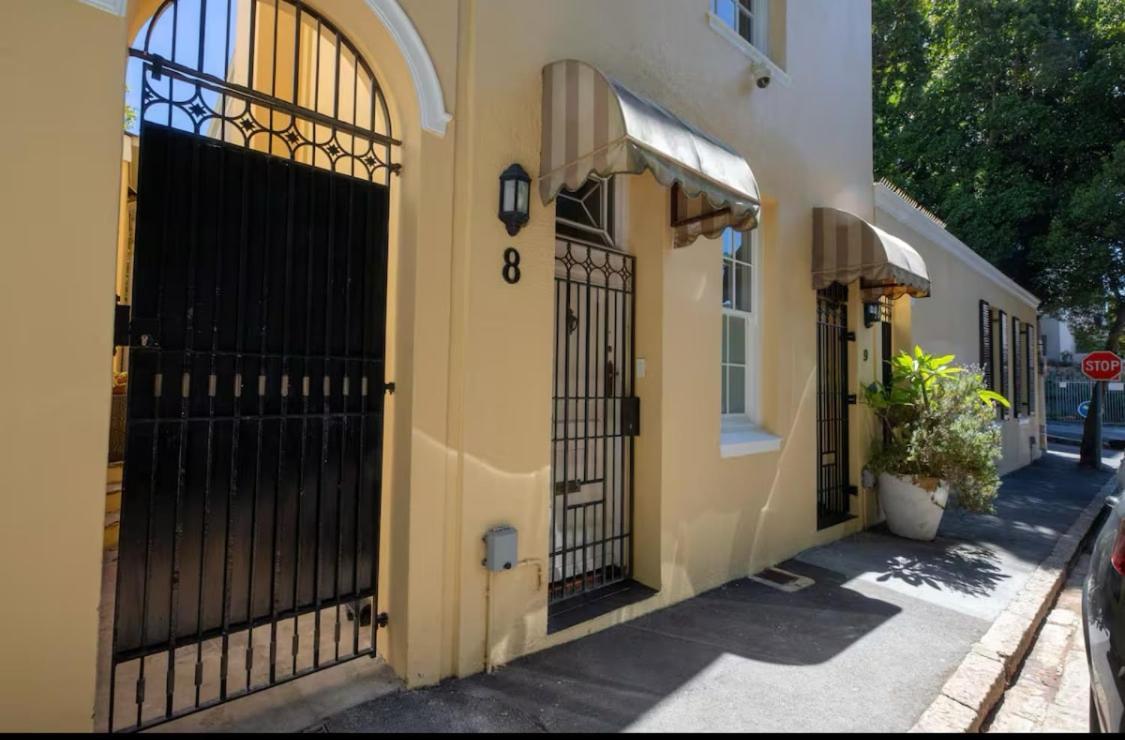 Vintage Alcove In Point, Sleeps 4