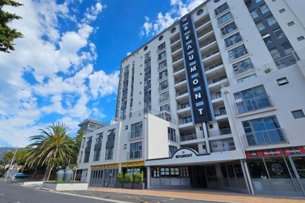Spacious 2-bedroom * Cape Town