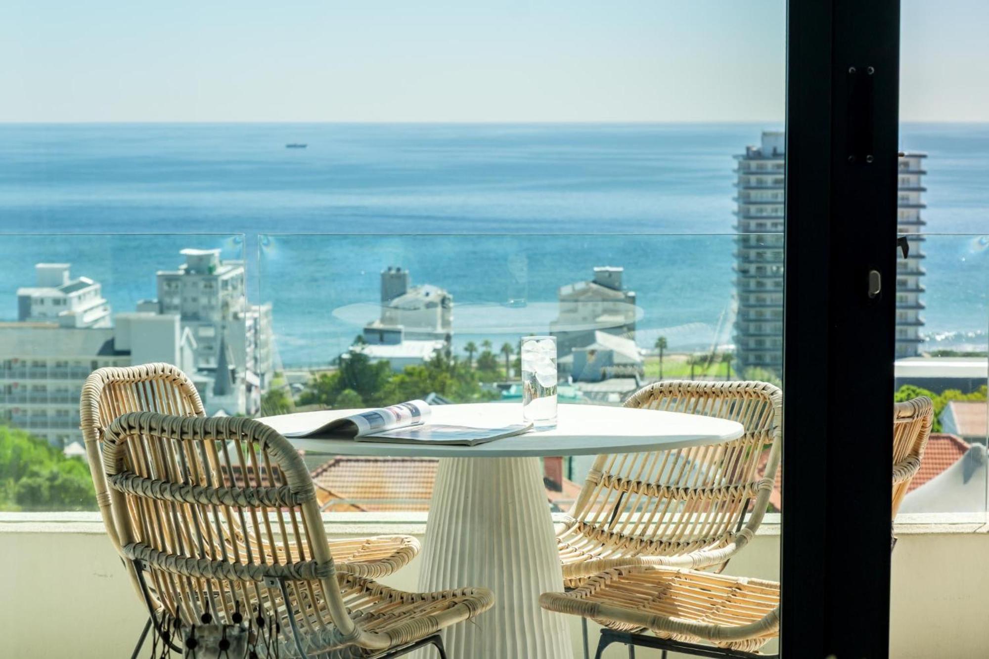 Apartment Alluring 2bed W Sea Mountain Views Marlo Vale Cape Town