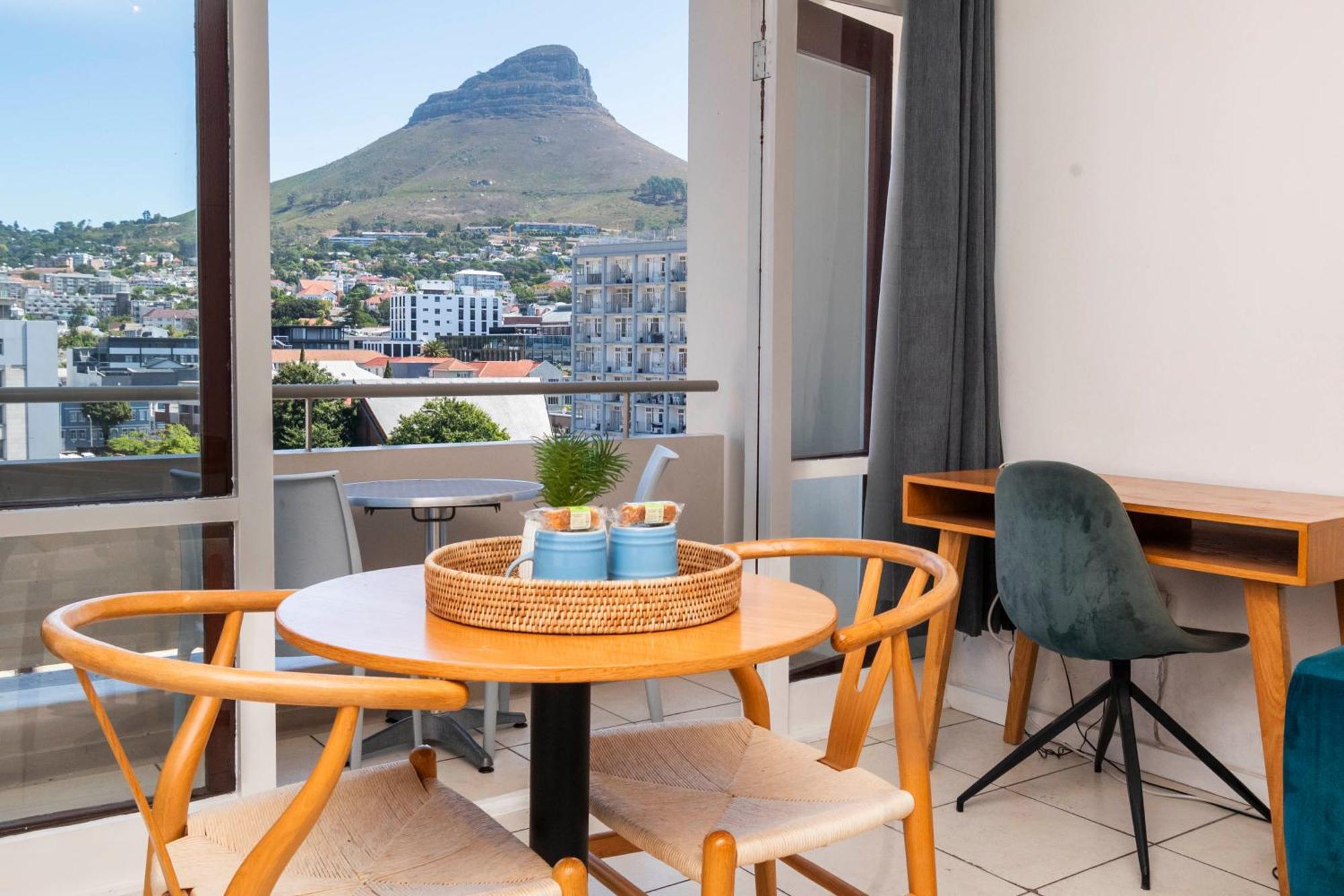 Cosy, Central, Homely Feel Apartment *