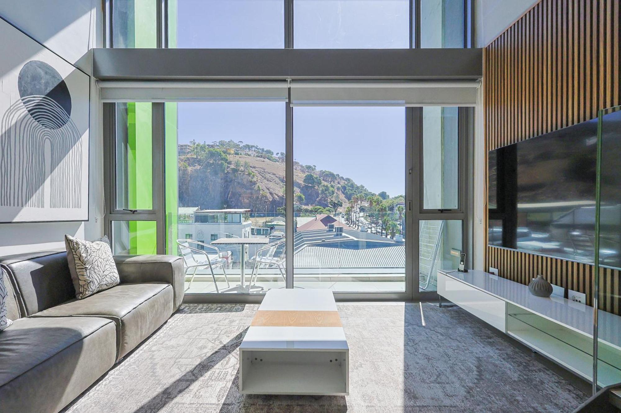 Luxury Loft Living - Elegant 1-bed *