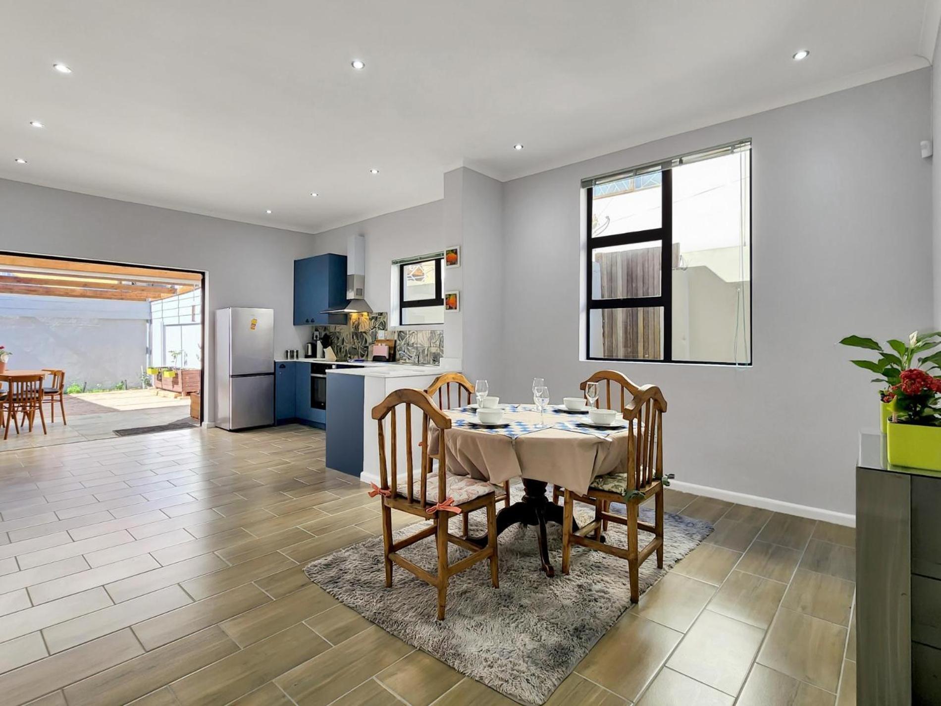 Stylish Woodstock Patio Wifi Alarm Apartment Cape Town