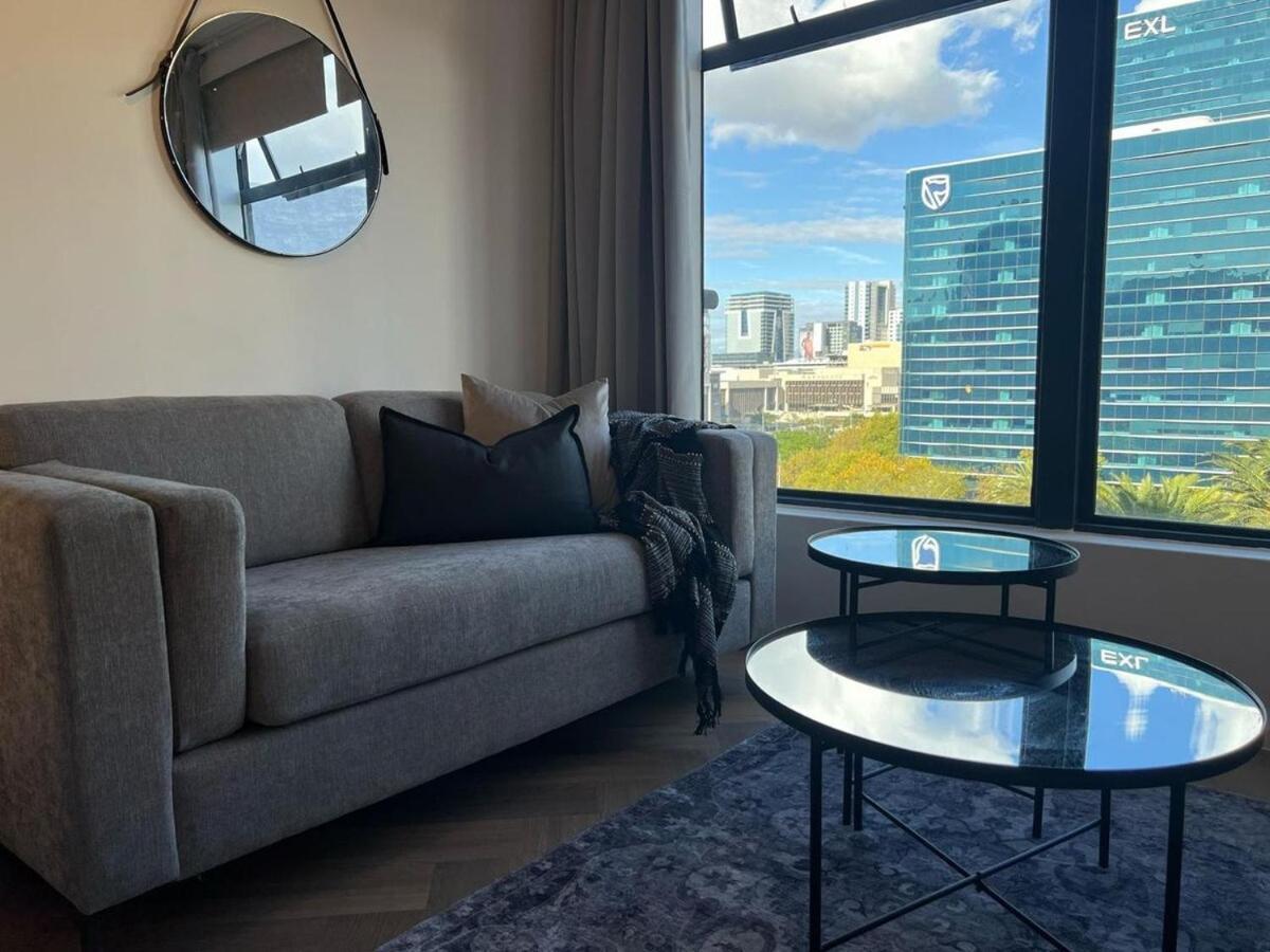 Stylish With Views & Pool At Zeeland Pier Apartamento