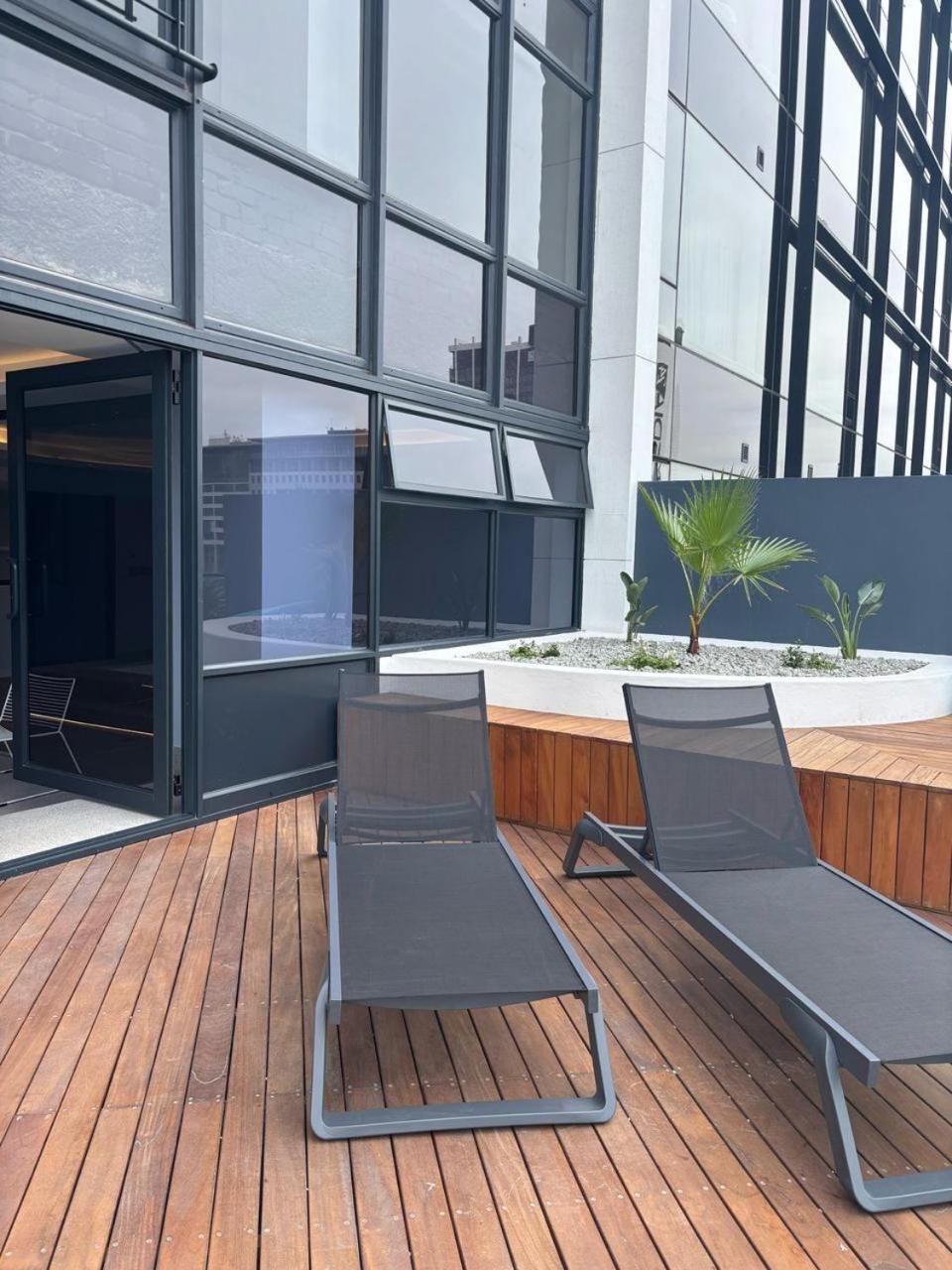 Apartamento Stylish With Views & Pool At Zeeland Pier *