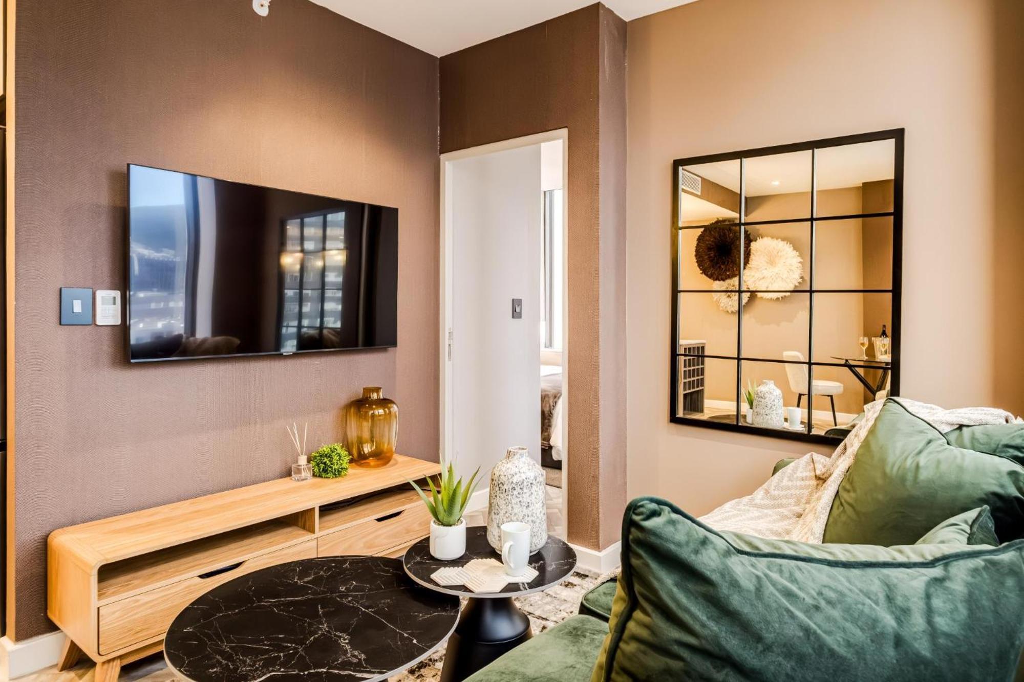 Trendy 1bed Modern 1601 *