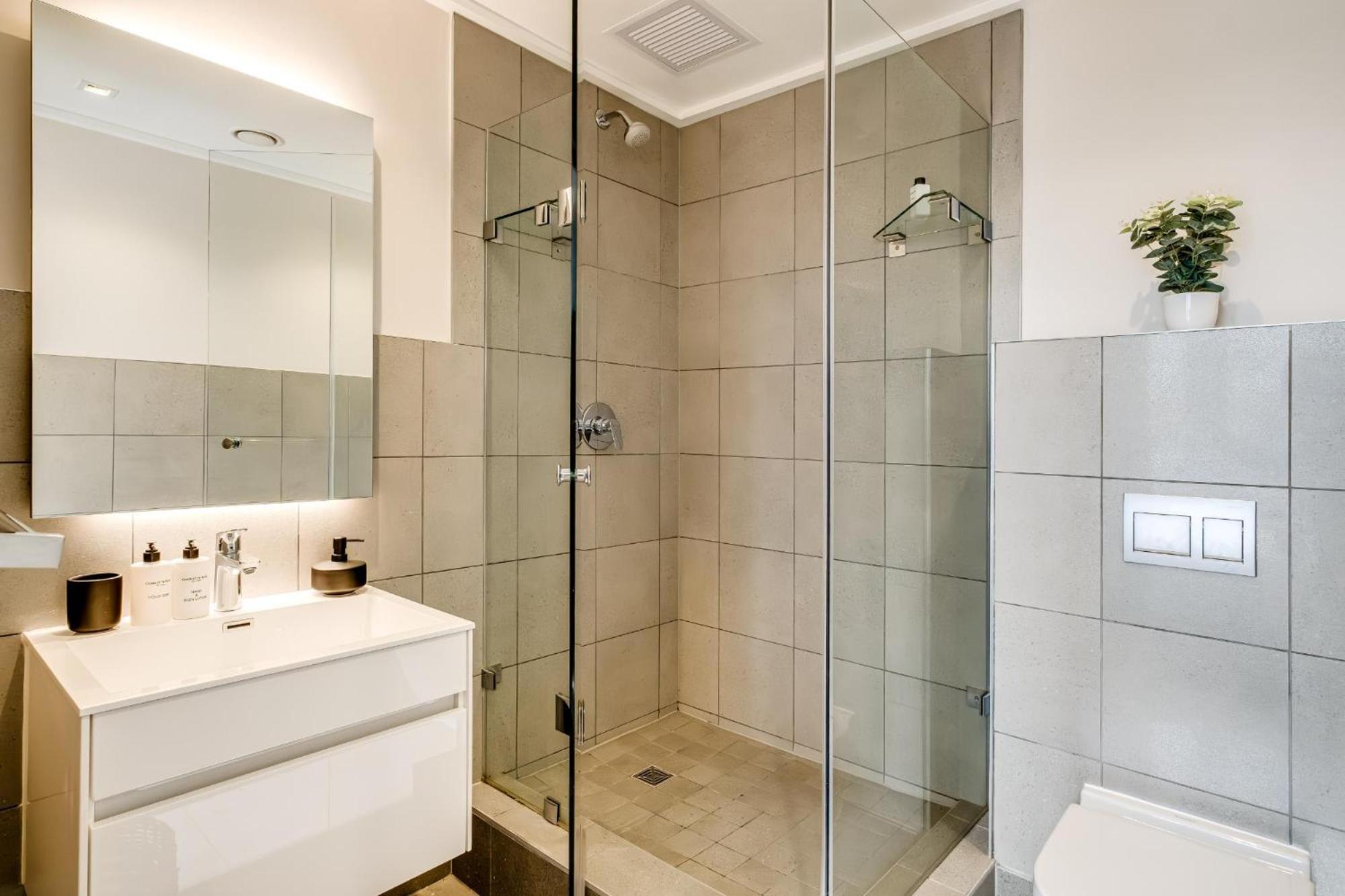 1bed In Cbd 1602