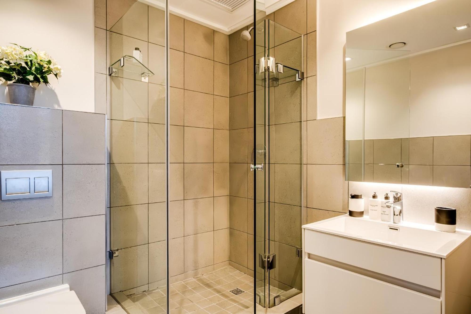 Trendy 1bed Modern 1601