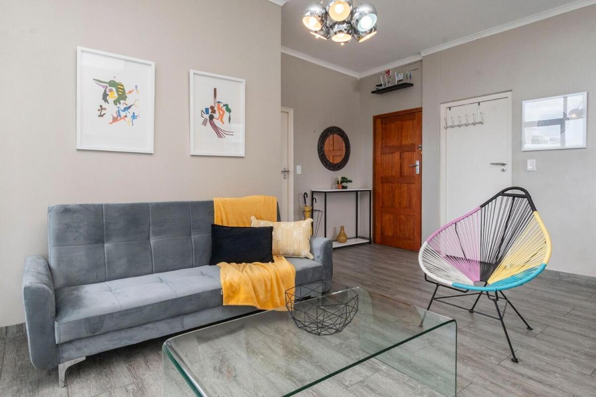 2bed W Balcony 5 Minutes To V&a, Cticc *