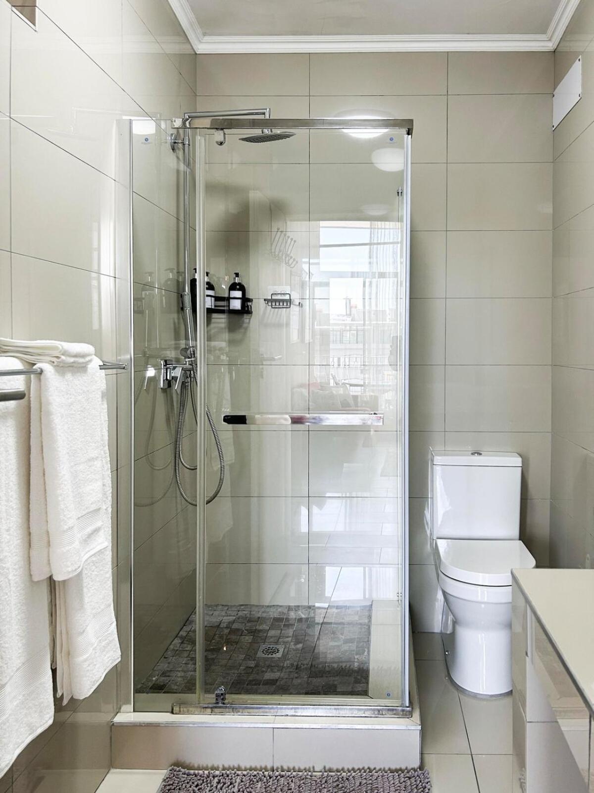 2bed W Balcony 5 Minutes To V&a, Cticc Cape Town