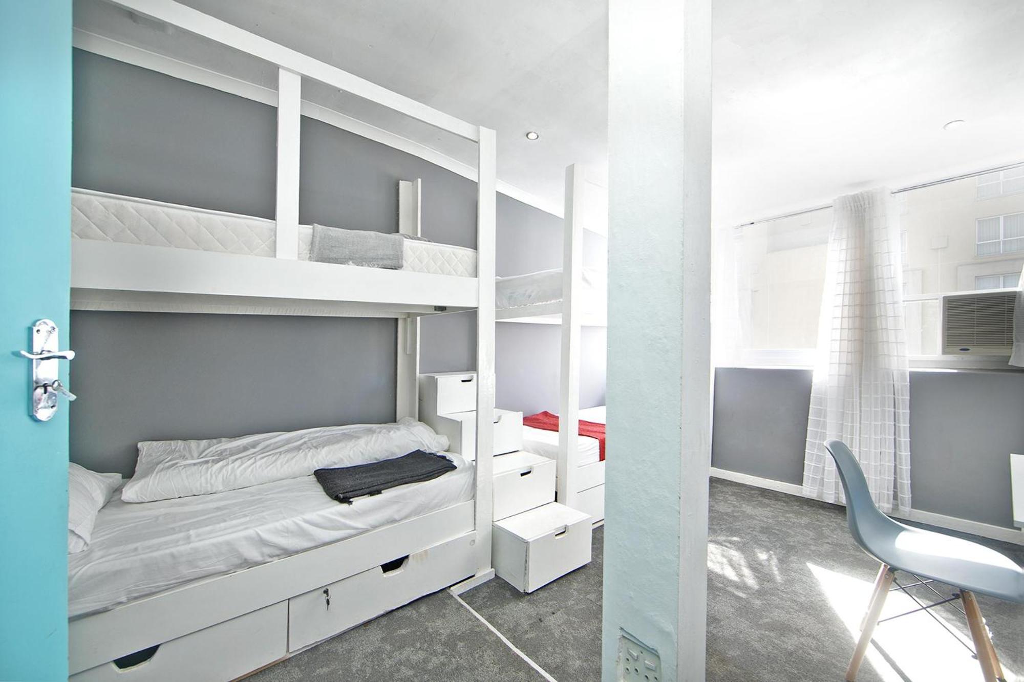 Hostel 61 On Wale Backpackers *