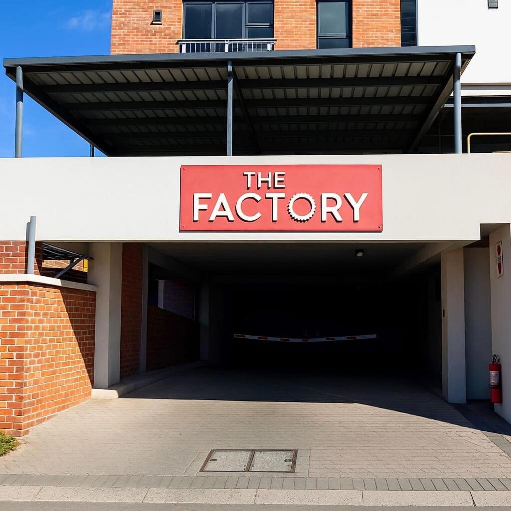 Spacious 2 Bed With Mountain Views The Factory Cape *