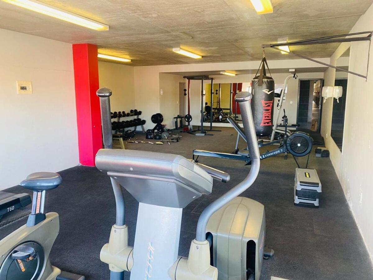 Spacious 2 Bed With Mountain Views The Factory Cape Apartment Cape Town