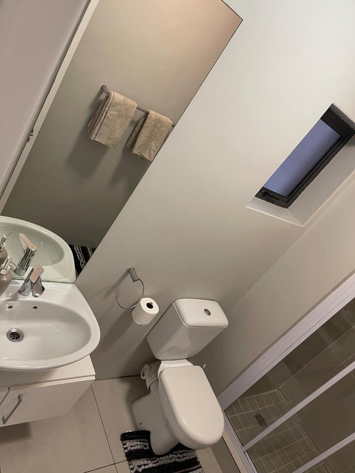 Spacious 2 Bed With Mountain Views The Factory Cape Apartment Cape Town