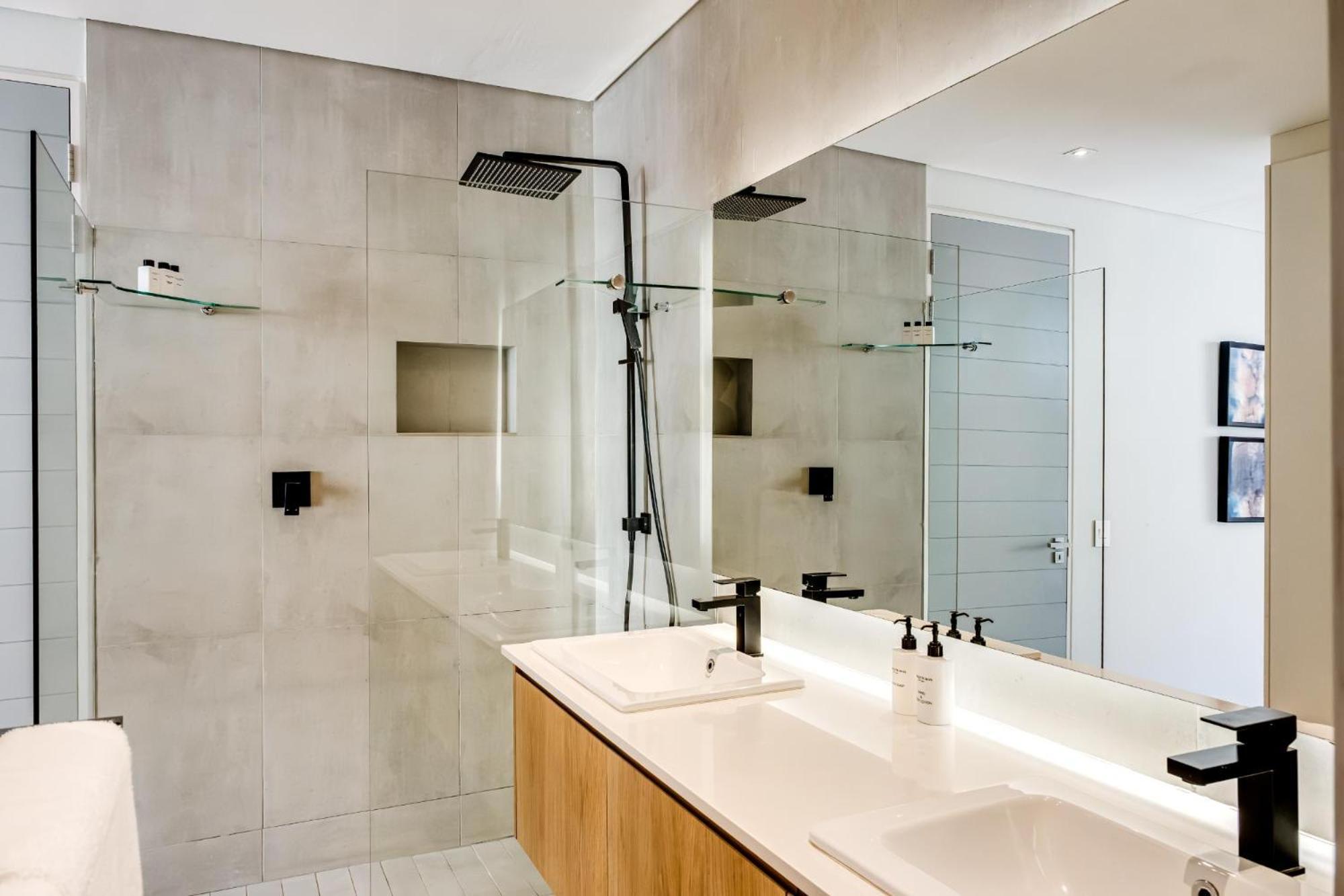 Modern 2bed In Point Nobelium *