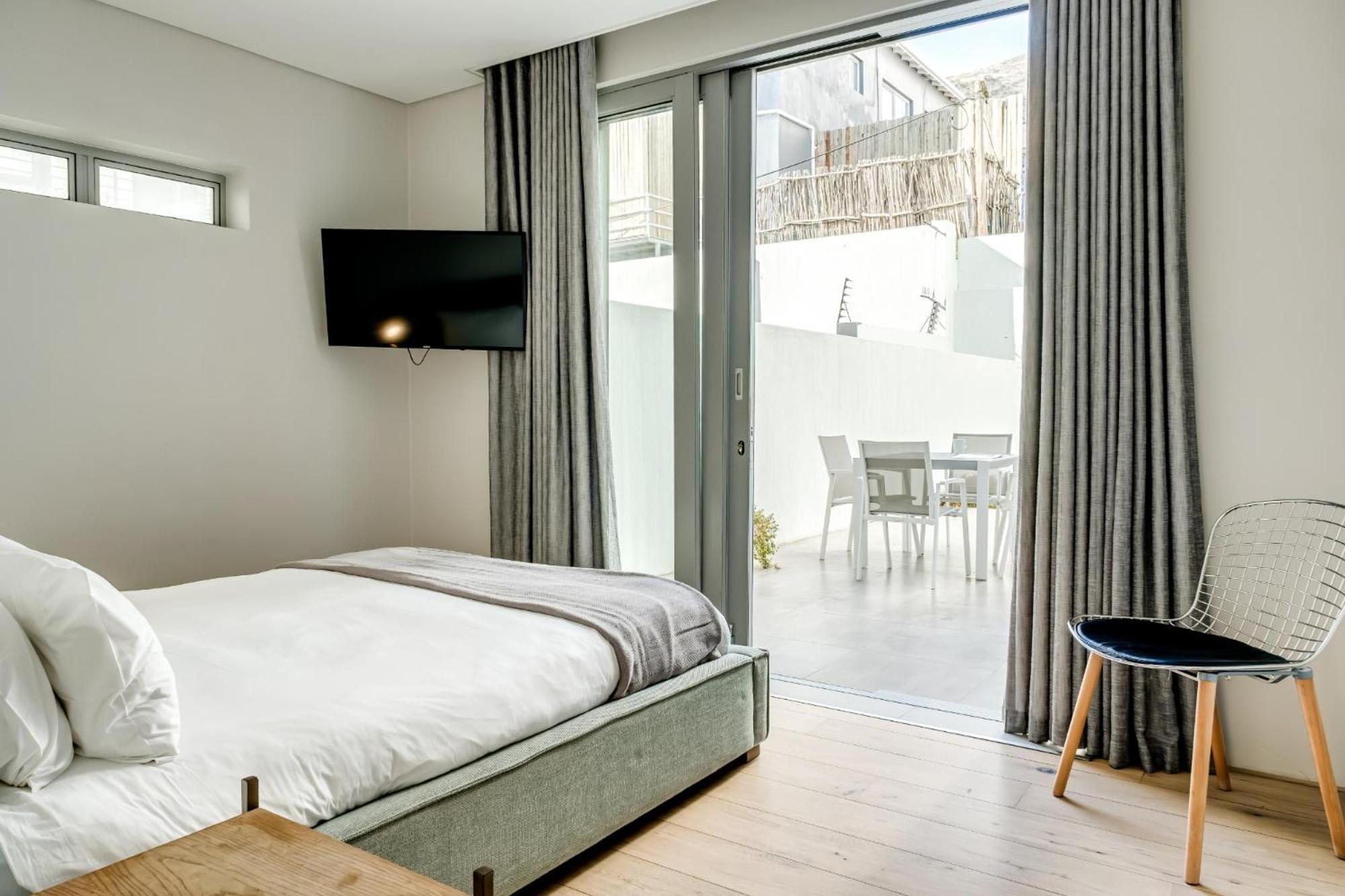 Modern 2bed In Point Nobelium