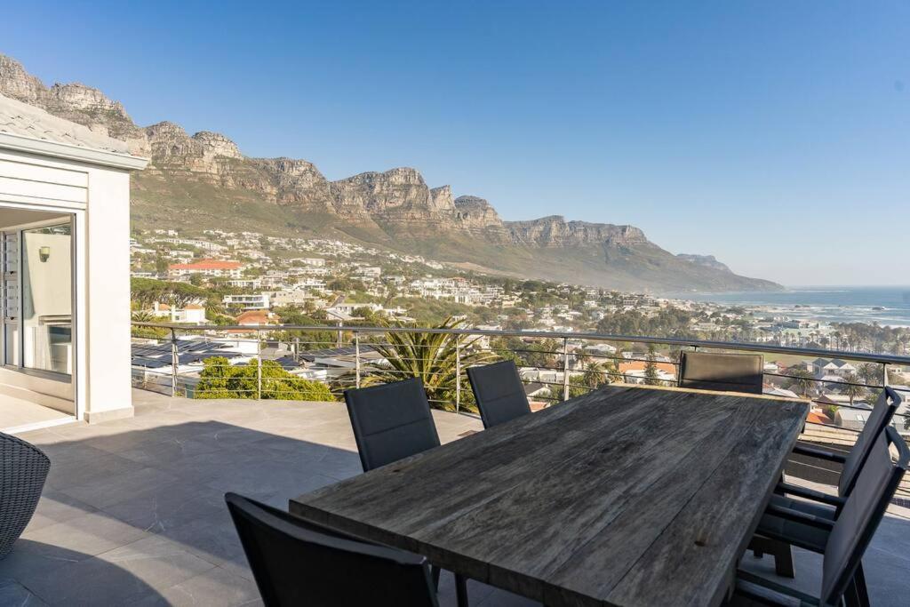 Camps Bay Gem Ocean & Mountain Views