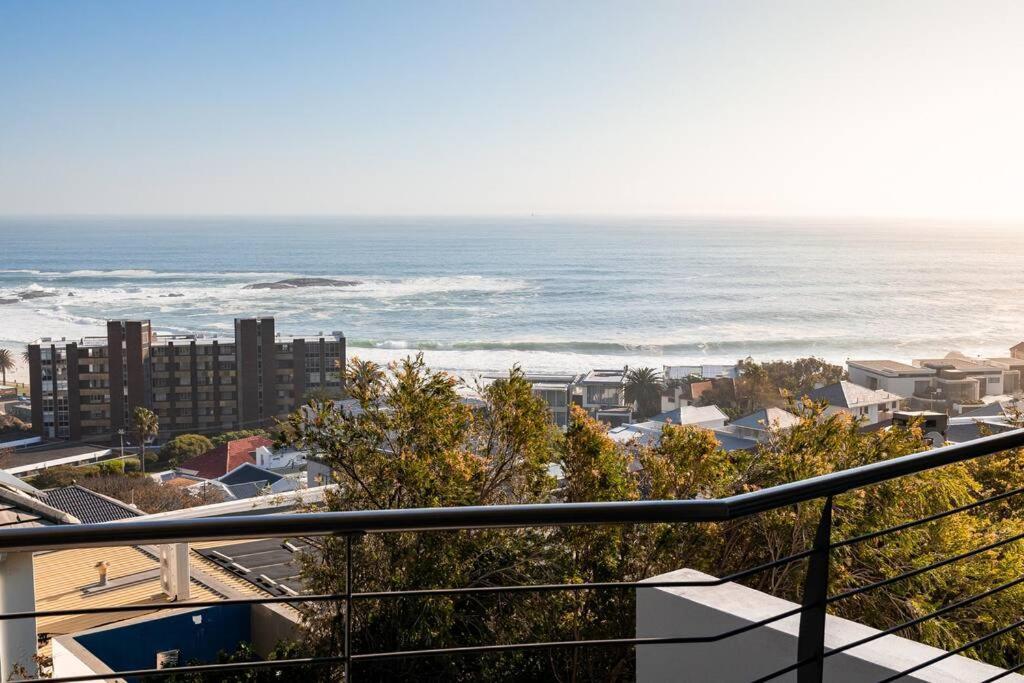Holiday home Camps Bay Gem Ocean & Mountain Views