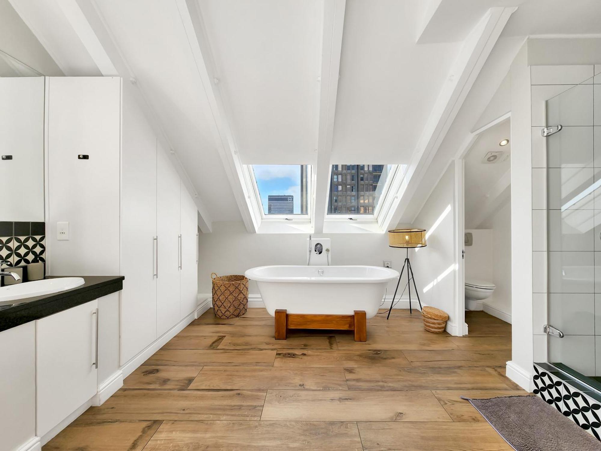 Luxury Penthouse Loft With 300 Degrees Cityscape Views Apartment
