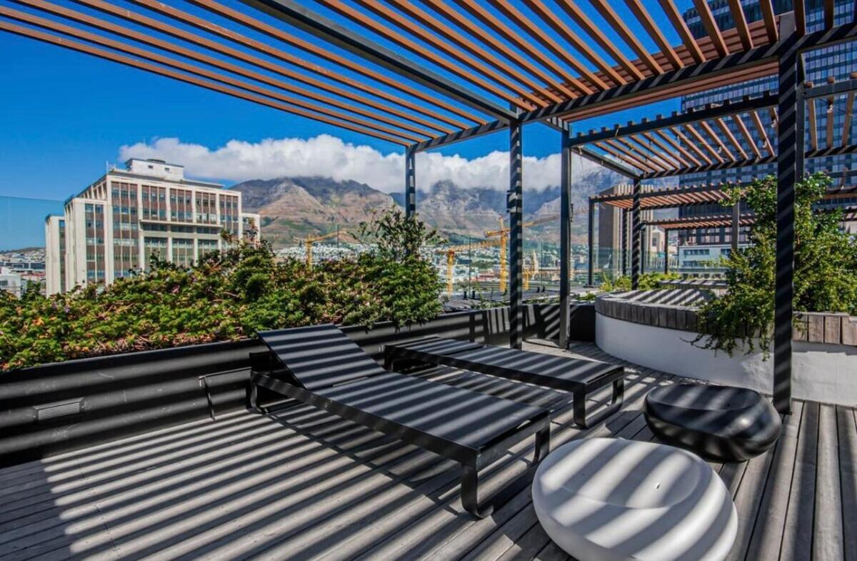 Luxury With & Mountain Views Apartamento