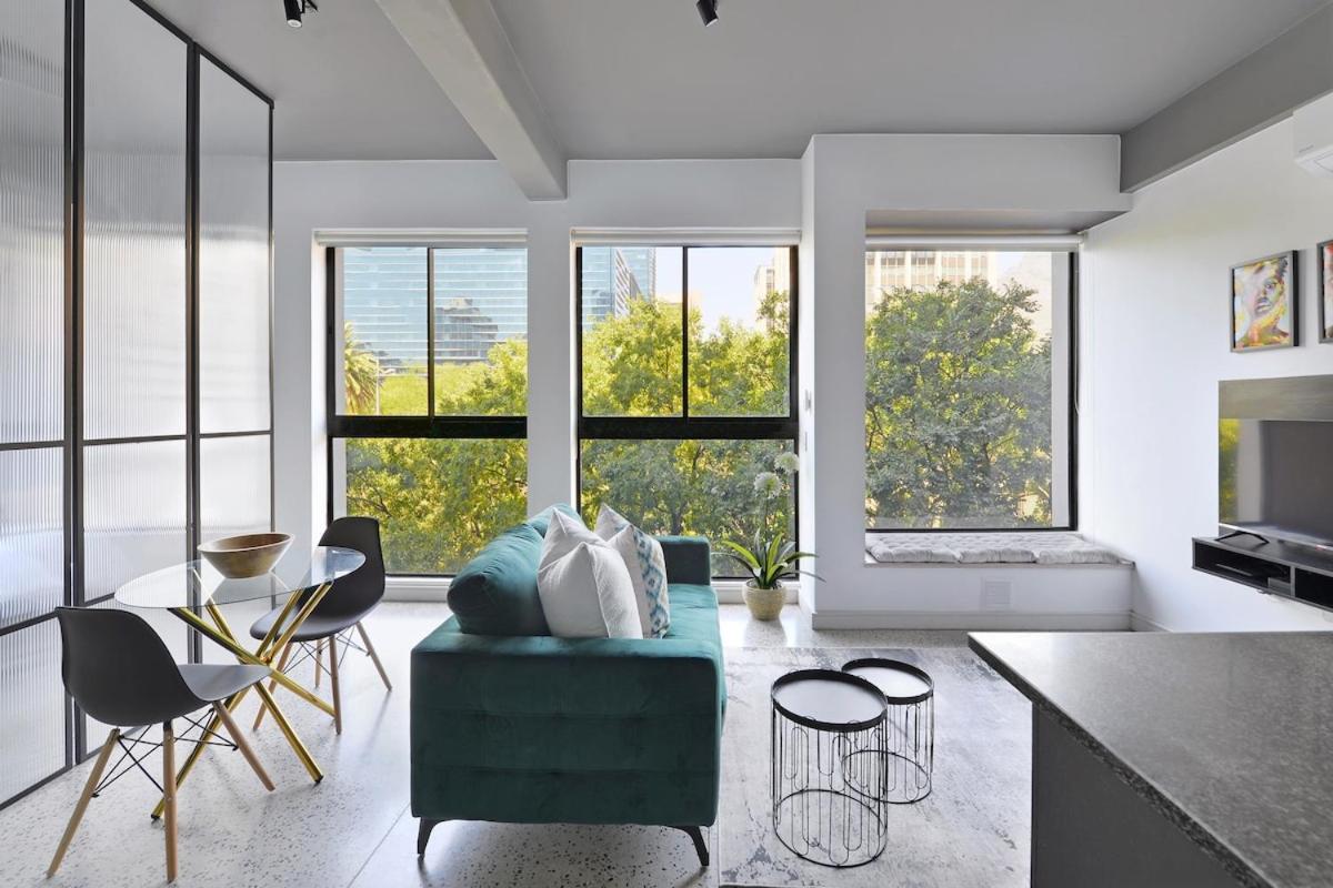 Luxury With & Mountain Views *