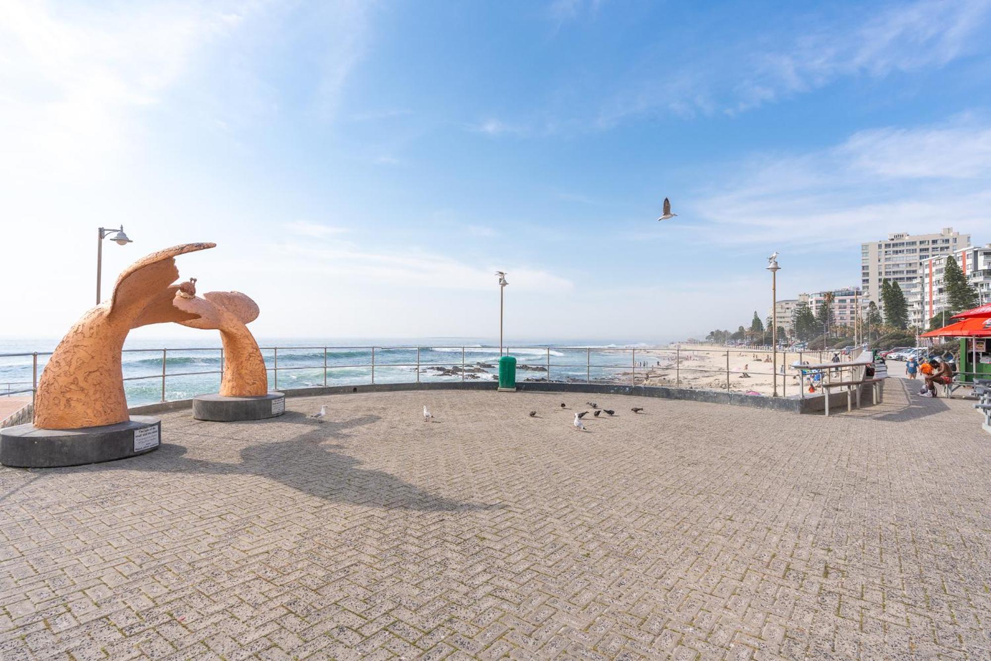 Centrally Vacation In Road Cape Town